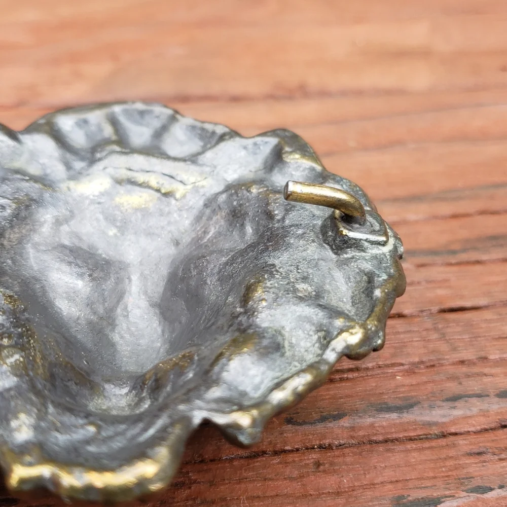 Vintage 1960s Accurate Lion Head Belt Buckle WITH WEAR - Cast Iron Metal